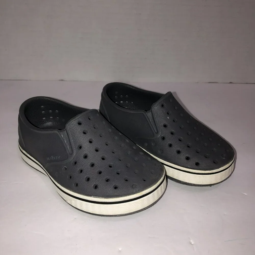 NATIVE Jefferson Children’s Shoes in Dark Gray C9 Sneakers